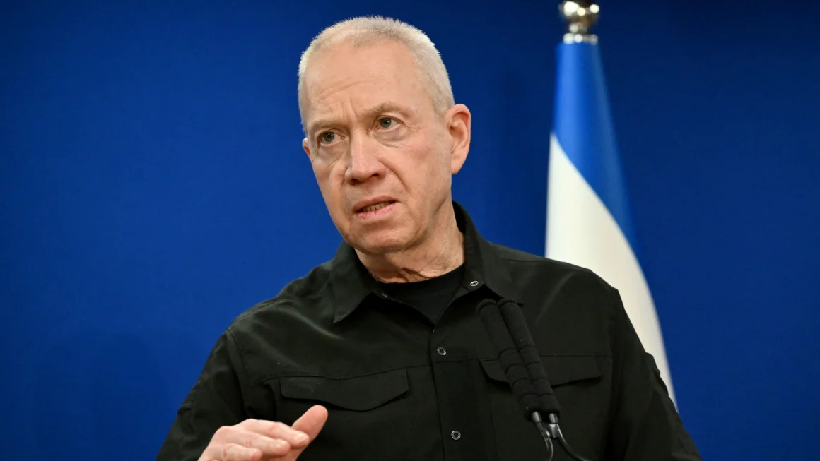 Menteri Pertahanan Israel mengatakan dia akan menentang