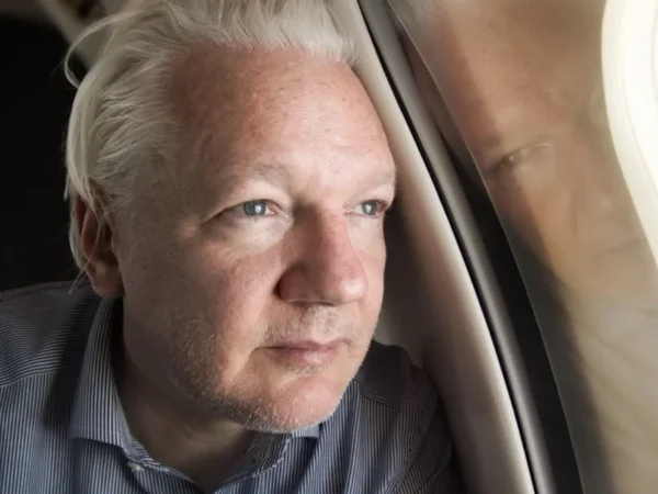 Dalam satu dekade, pengejaran global terhadap Julian Assange