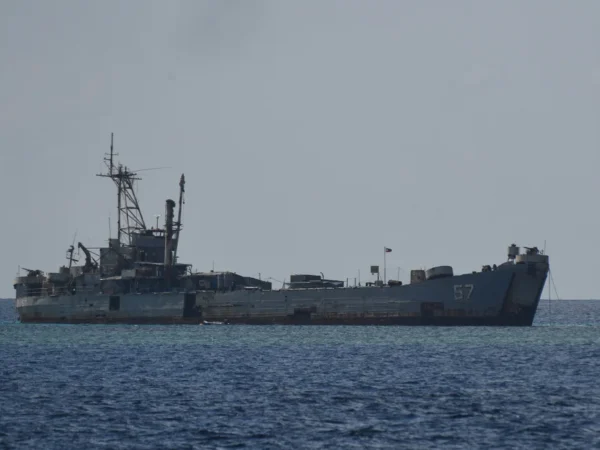 Filipina menyalahkan Tiongkok atas ‘cederanya personel dan kerusakan kapal’