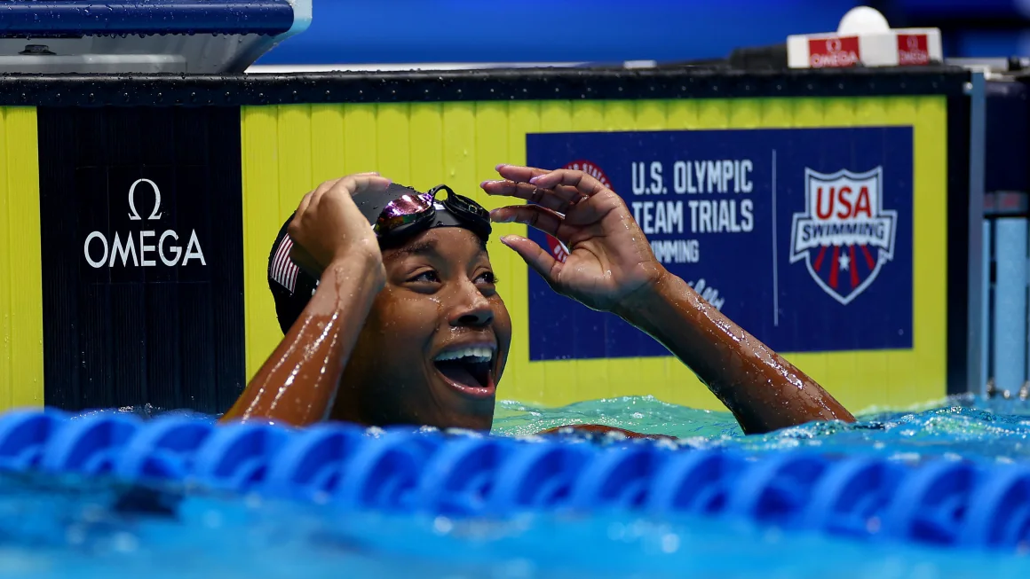 Simone Manuel memenangkan gaya bebas 50m dalam uji coba renang