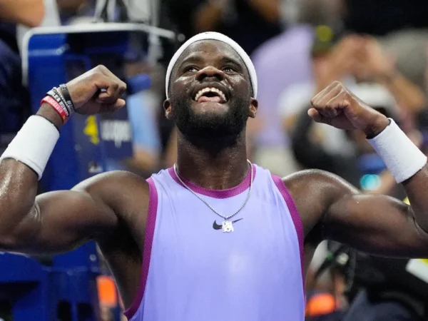 Petenis Amerika Frances Tiafoe kembali ke perempatfinal AS Terbuka