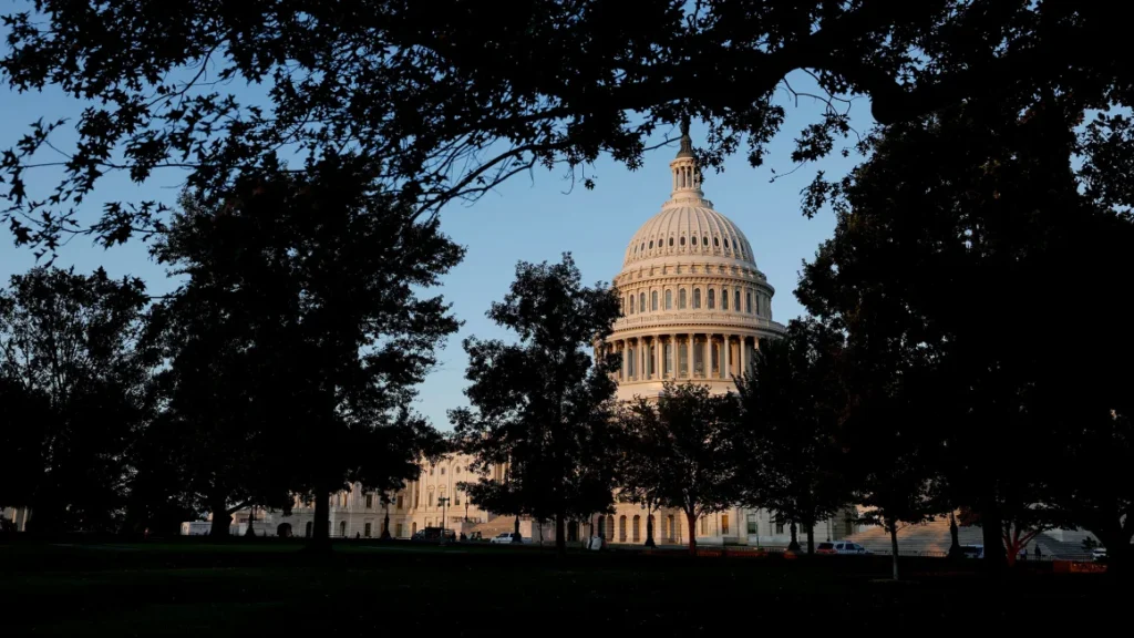 Para anggota parlemen kembali ke Washington, DC